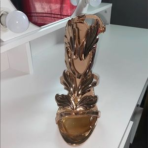 Giuseppe zanotti style rose gold heels